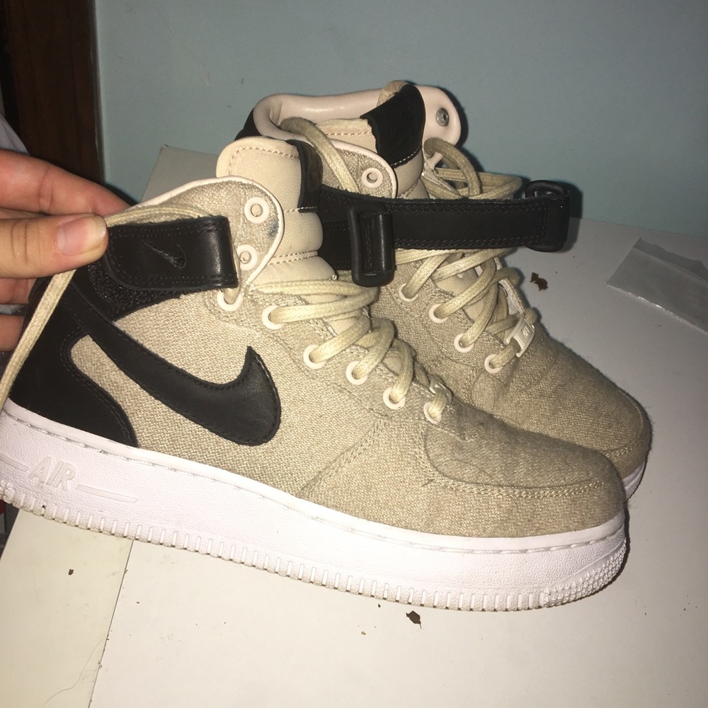 Women’s AF1 Rare Cream Hightops